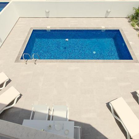 Palm Tree Villas Livádia Kültér fotó