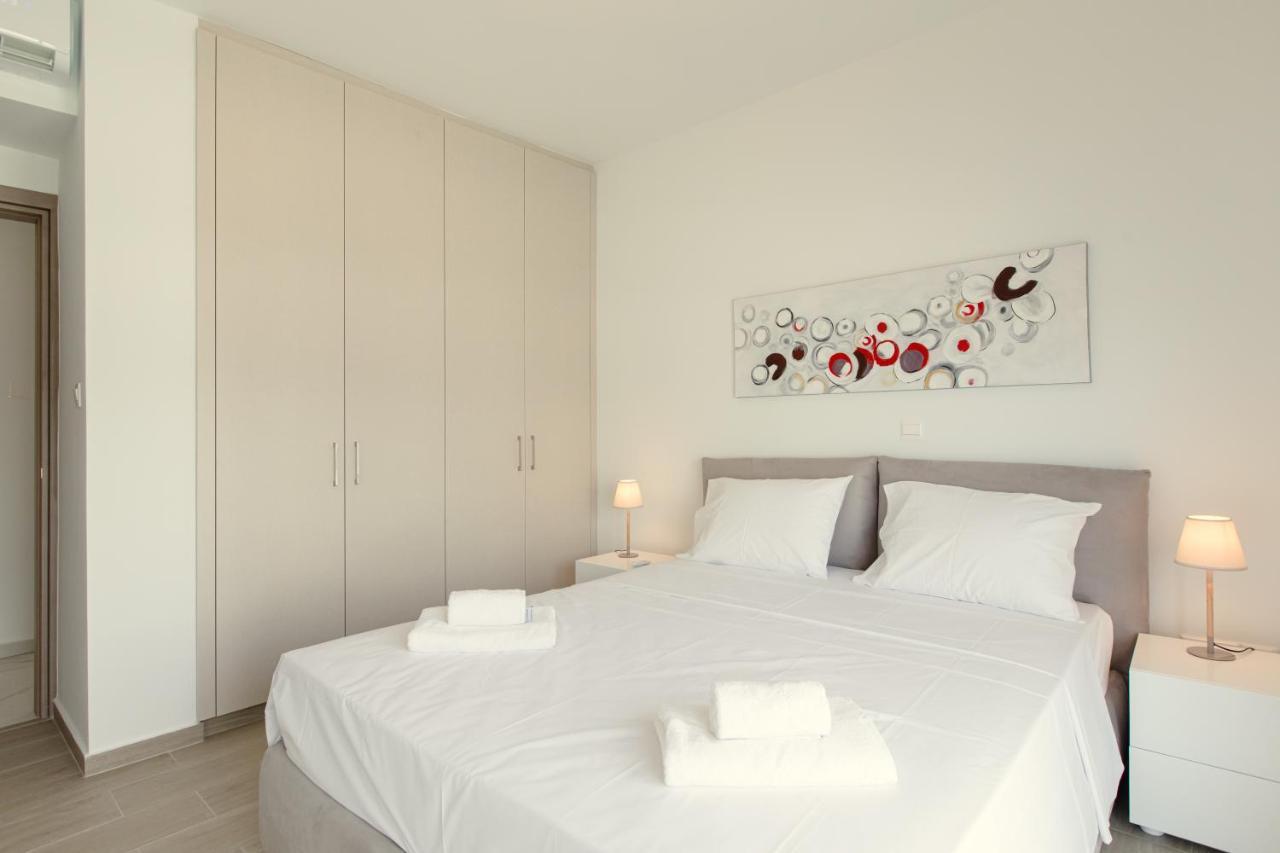 Palm Tree Villas Livádia Kültér fotó