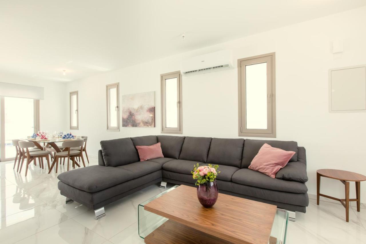 Palm Tree Villas Livádia Kültér fotó